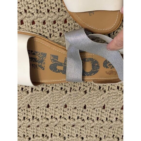 Sorel Women SZ 12 Open-Toe Sandals Elastic Silver Straps & White Leather Accents - Picture 13 of 16